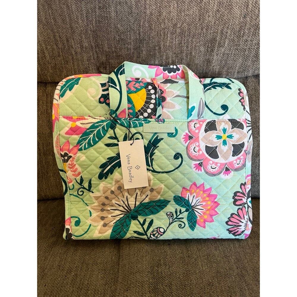 NWT Vera Bradley Quilted Hanging Travel Organizer Bag - Mint Flowers